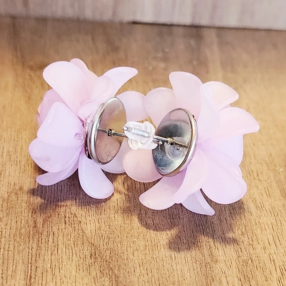 Frosted Lavender Pink Flower Petal Cluster Stud Earrings Floral Pom Pom‎ 1 Inch